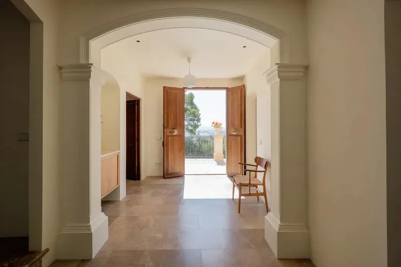 Reformed house with captivating views in Palma — photo 11