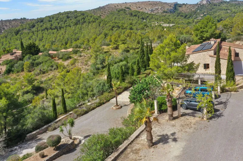 15,326 m² finca with 8 rooms, pool and sea views for sale — photo 3