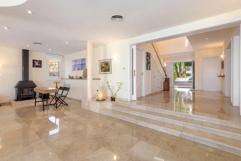 Villa for sale at sea front in Bahia Azul with rental license — photo 10