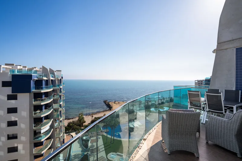 Magnificent penthouse with wonderful views — photo 1