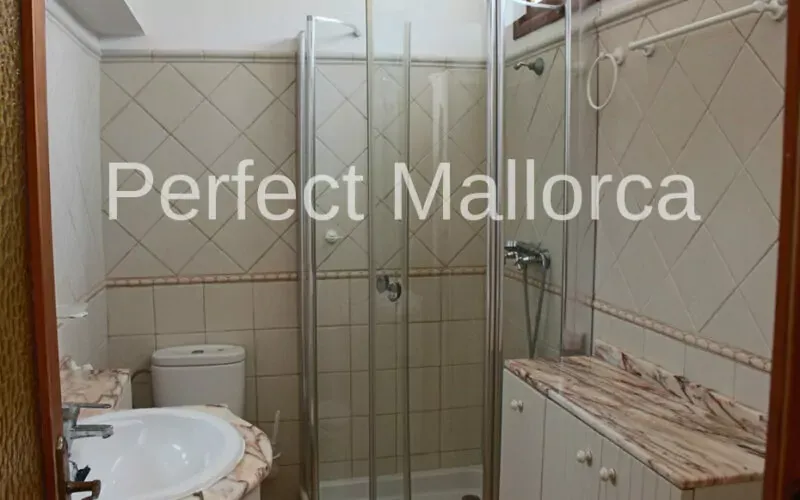 Two-family house with garages in a quiet cul de sac location in Cala Murada — photo 12