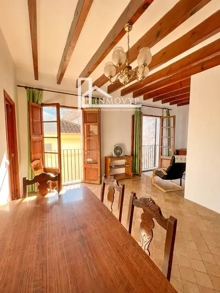 InmoVYP is pleased to offer this wonderful property in the heart of Pollença, just steps from the main square with its — photo 4