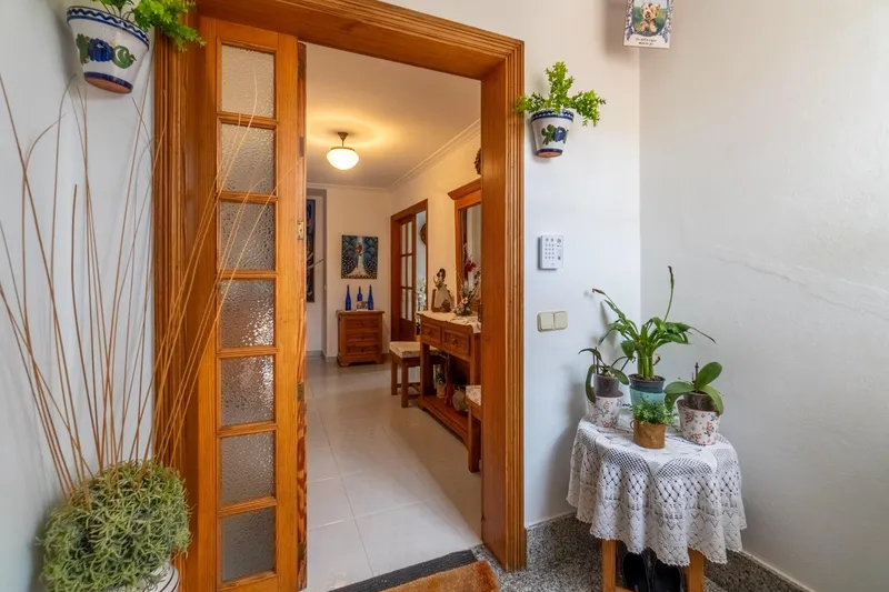 Functional three-story building in Son Servera — photo 7