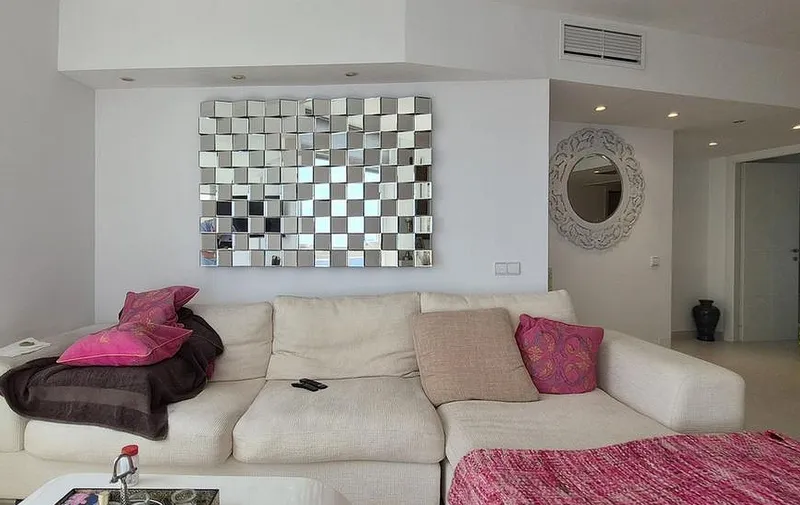Front line 2 bedroom modern apartment with sea views — photo 6