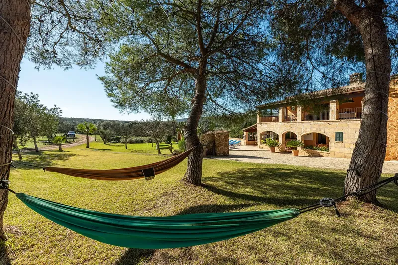 These two estates offer a unique opportunity for investors or families seeking an idyllic property with a rental license in Mallorca — photo 11