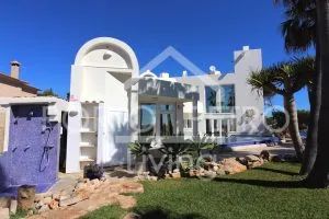 Ref. PRO108 – Villa in Firstline of Porto Petro with impressive architecture — photo 3