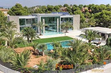 Extravagant modern luxury villa in Nova Santa Ponsa — photo 1