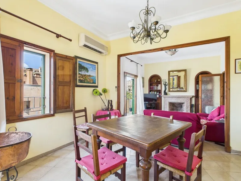 Two-Bedroom Apartment with Character in the City Centre - Temporary Contract — photo 1