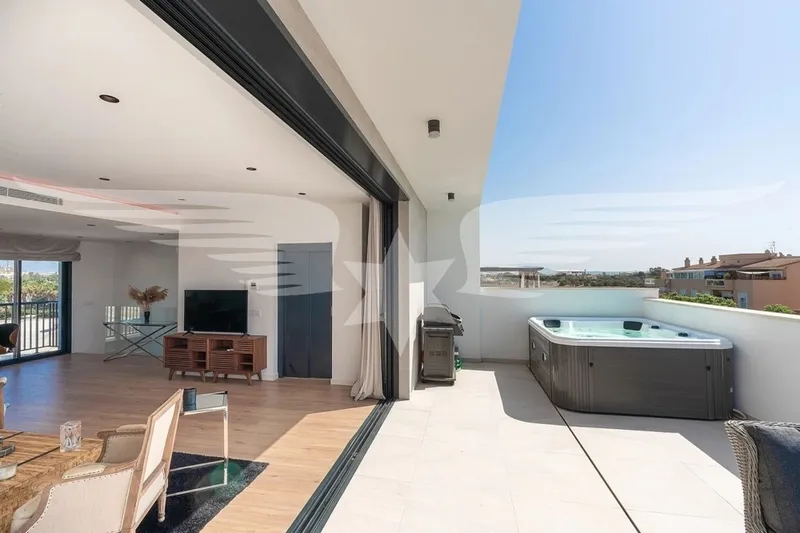Ciudad Jardin I luxury penthouse with mega terrace and jacuzzi — photo 1