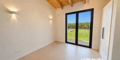 Real estate picture 0 Ref. No. 84202 — photo 8