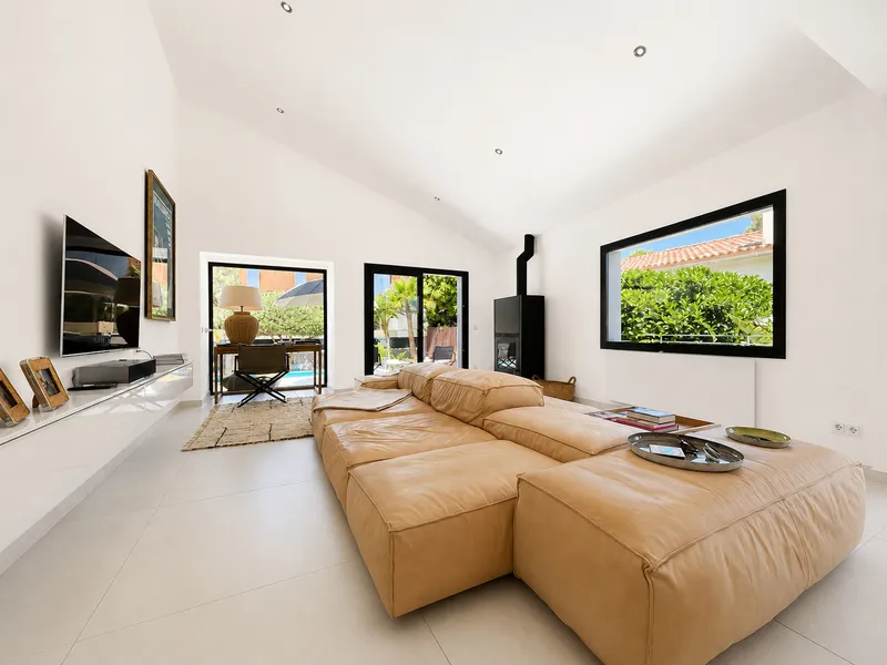 Modern villa with private relaxation area near Port Adriano in El Toro — photo 10