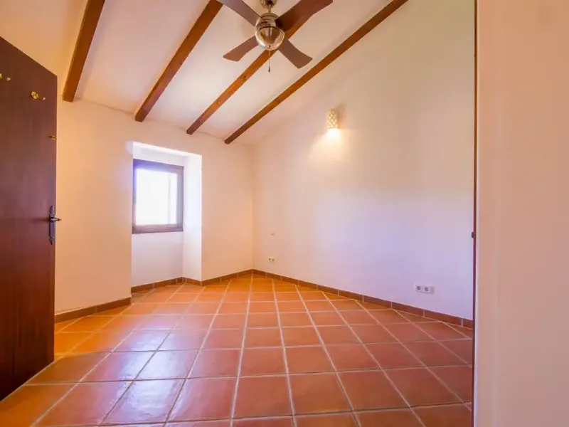 Charming country villa for sale in a picturesque location in Andratx, with stunning mountain views and a prime position — photo 9