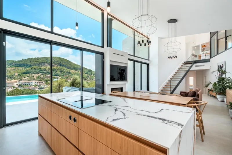 Timeless Designer Villa with Infinity Pool and Panoramic Views of the UNESCO World Heritage Serra de Tramuntana — photo 7