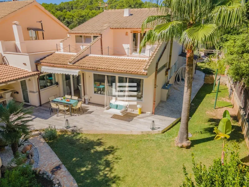 Elegant contemporary villa with a swimming pool for sale in Crestatx, Mallorca — photo 4