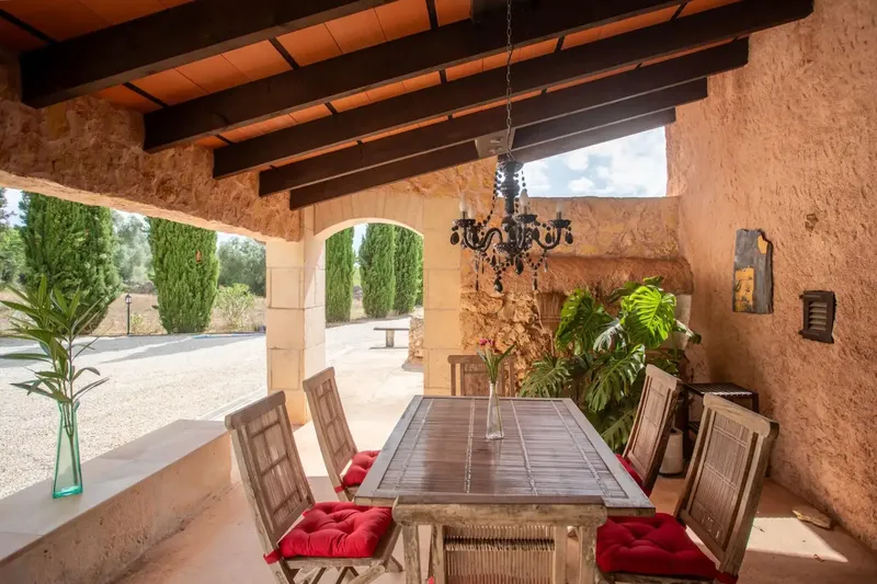 Don't miss the opportunity to live in the countryside, surrounded by nature on a magnificent rustic estate between Sencelles and Santa Eugenia — photo 1