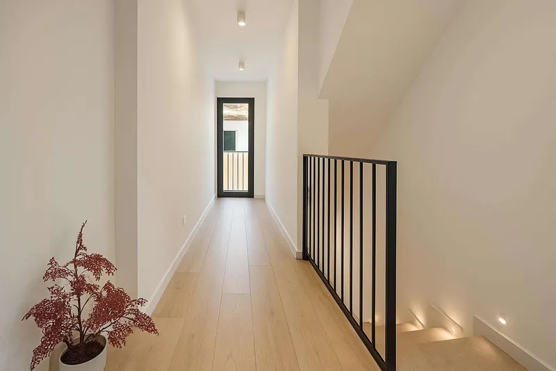 Near Palma: Stylish Newly Built Terraced House with Pool, Roof Terrace & Wonderful Views, Ref. 9447 — photo 7