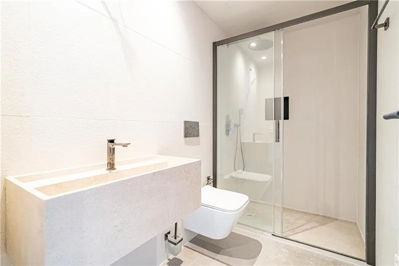 Brand new. Exclusive new-construction penthouse with a pool, private sun terrace, and ocean views, — photo 6