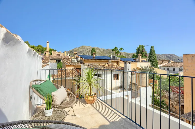 Renovated town house with back patio and private pool — photo 6