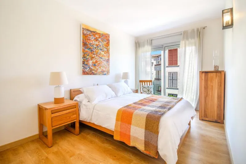 SOLD.- Sole agent listing: Chic apartment a few steps from the sandy beach of Puerto Pollensa, with lift and shared swimming pool — photo 5