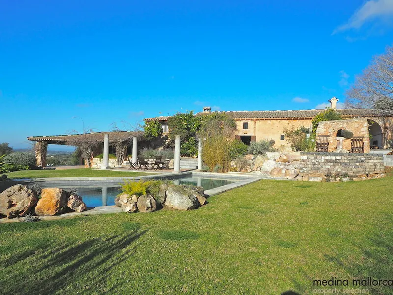 Rustic finca in S'Alqueria Blanca — photo 1