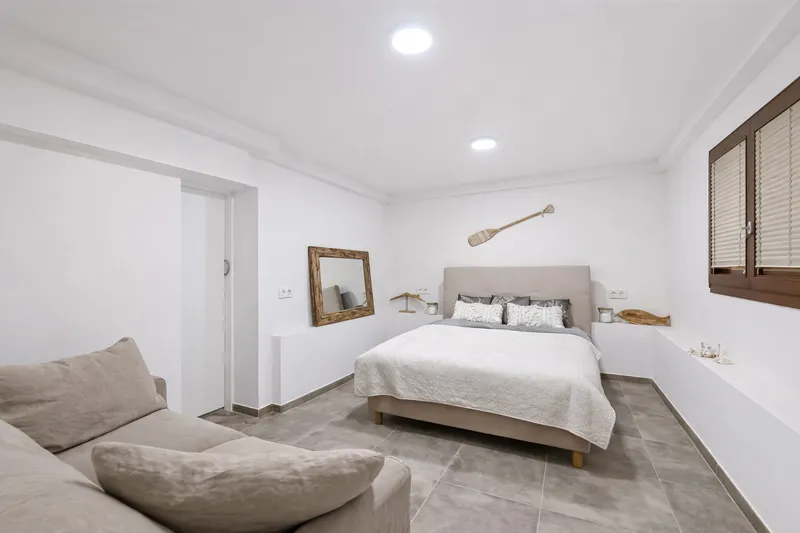 Magnificent villa with guest apartment in a privileged location in Nova Santa Ponsa Mas — photo 12