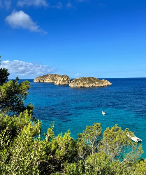 Unique Opportunity: 3 Exclusive Plots with Licenses for Luxury Villas in Santa Ponsa — photo 2