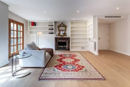 Flat - Palma de Mallorca (Cort), Built Surface 156m2, 3 Bedrooms, 2 Bathrooms, 800 Distance to the Sea, Lift. — photo 3