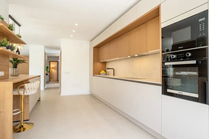 Recently renovated four bedroom villa with pool and garden in Santa Ponsa — photo 8