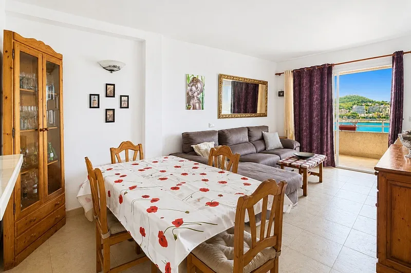 Apartment near the beach with panoramic sea views in Santa Ponsa — photo 2