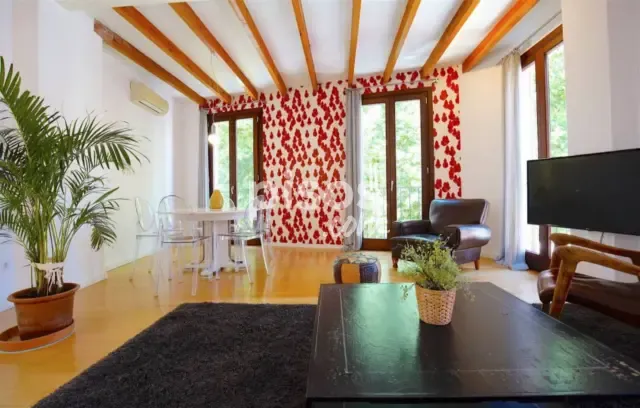 Apartment on Carrer de Jaume Ferrer, 15 — photo 1