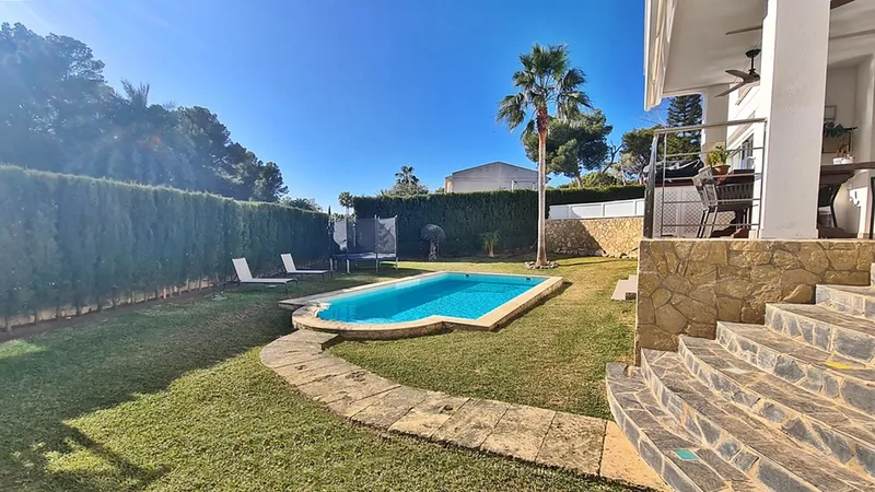 Modern villa for sale within walking distance to the beach in Calvià — photo 2