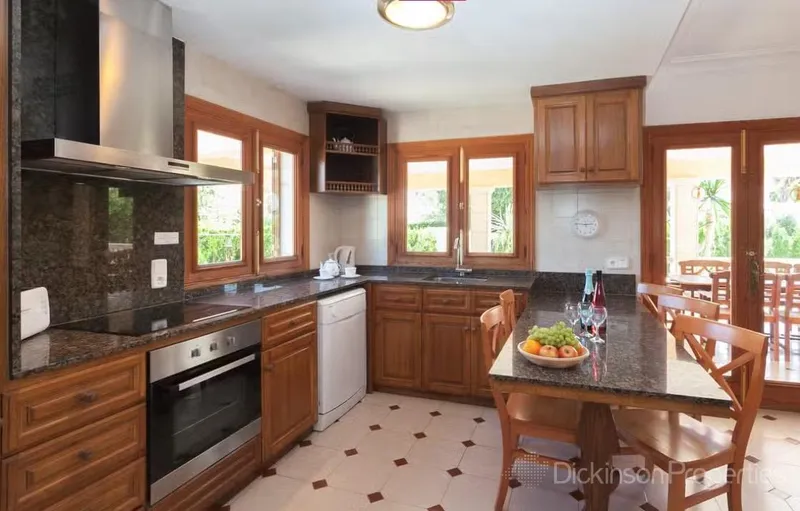 Elegant Villa in Llenaire with Rental Licence - Just Steps from the Seafront in Port de Pollença — photo 9