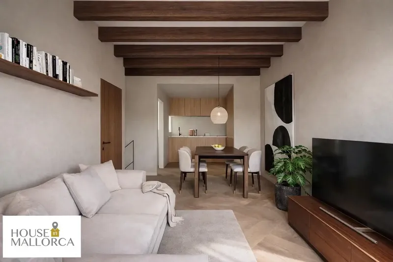 Important: The property is sold in its current state, with renovation work started and pending completion. The images published — photo 2