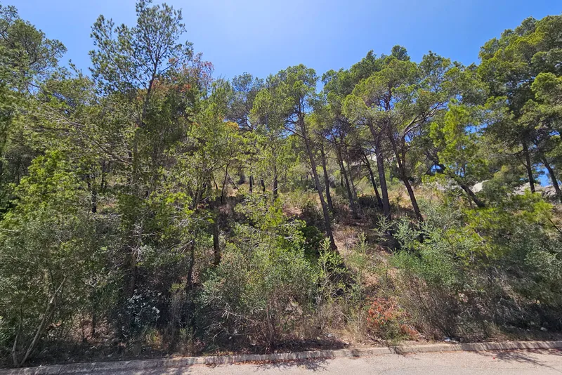 Large building plot with sea and harbor views in a quiet location — photo 3