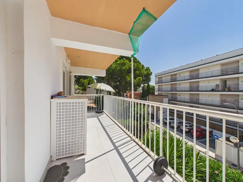 Three-Bedroom Apartment with Parking in Palmanova - Available from September — photo 2
