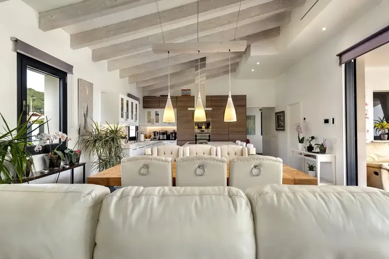 Newly built chalet in the quiet residential area of Crestatx, north of Mallorca, combining contemporary design — photo 5