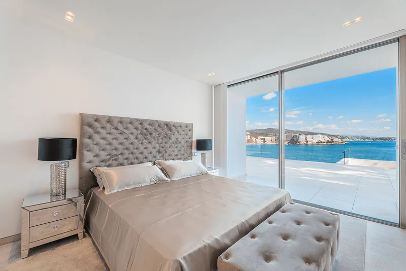 Elegant Seafront Villa in Cala Vinyas — photo 7