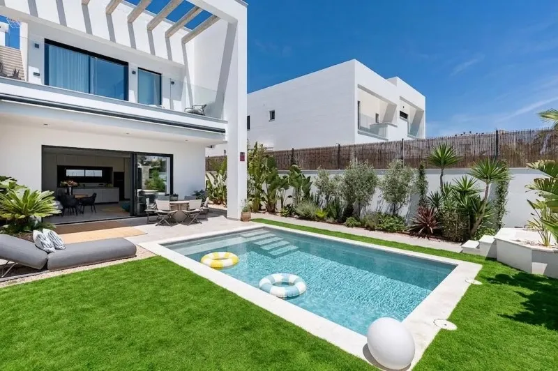 House in Sa Cabaneta with rooftop terrace, 360-degree views and high-quality finishes — photo 2