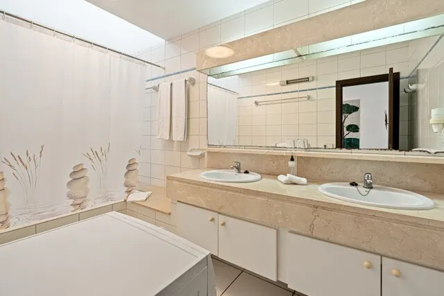 Frontline maisonette flat with uninterrupted sea views for sale in Cala d’Or, Southwest Mallorca — photo 11