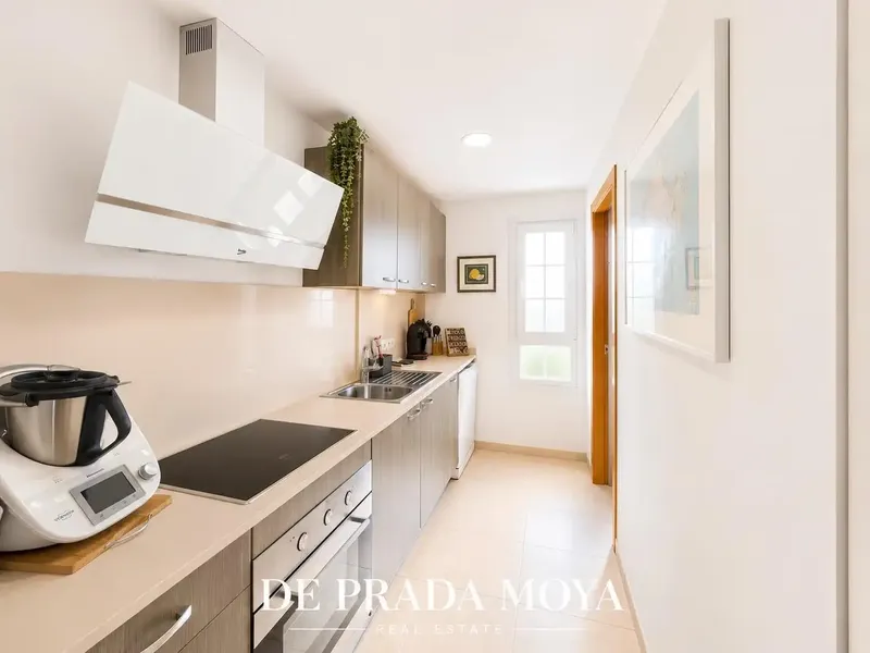 Light, Tranquility and Mediterranean Views in Es Pas de Vallgonera — photo 6