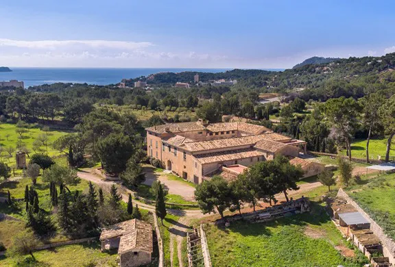 Investment! Historic property in Paguera with many possibilities — photo 1