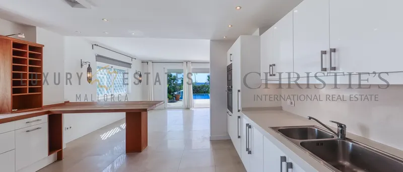 Villa in Costa d’en Blanes with ocean views and great potential — photo 4