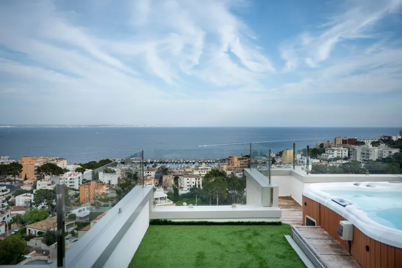 Exclusive penthouse with panoramic sea views in Sant Agustí — photo 4