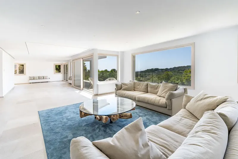 This spectacular villa in Son Vida with pool surrounded by palm trees and fantastic views of the green surroundings is located on a plot — photo 6