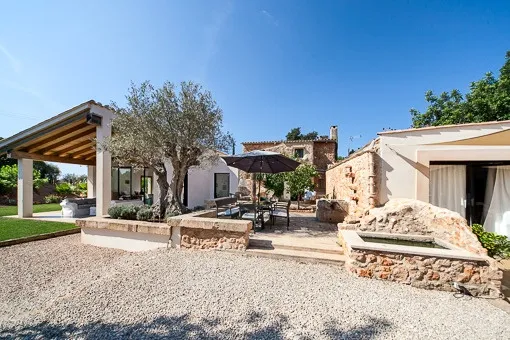 Llucmajor: Impressive rustic and modern finca near Llucmajor — photo 1