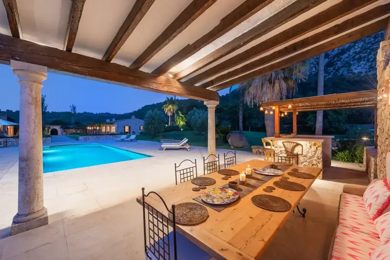 This impressive finca is located in the quiet and beautiful Vall d'en March about 2 km east of Pollença. It occupies 50,000m2 (12.3 acres) — photo 4