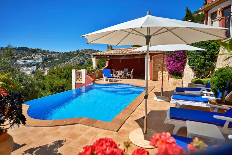 Villa with two apartments in a spectacular location in Port d'Andratx — photo 10