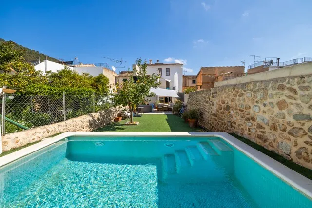 Stunning renovated town house for sale in the heart of Alaró, northwest Mallorca — photo 2