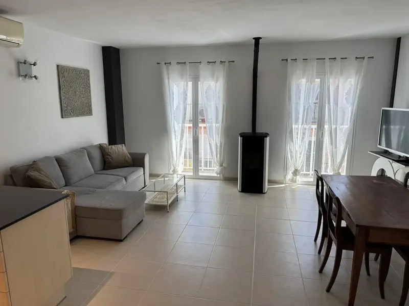 Exclusive penthouse apartment, very bright, approximately 66 m², located on the second floor with excellent orientation. — photo 8
