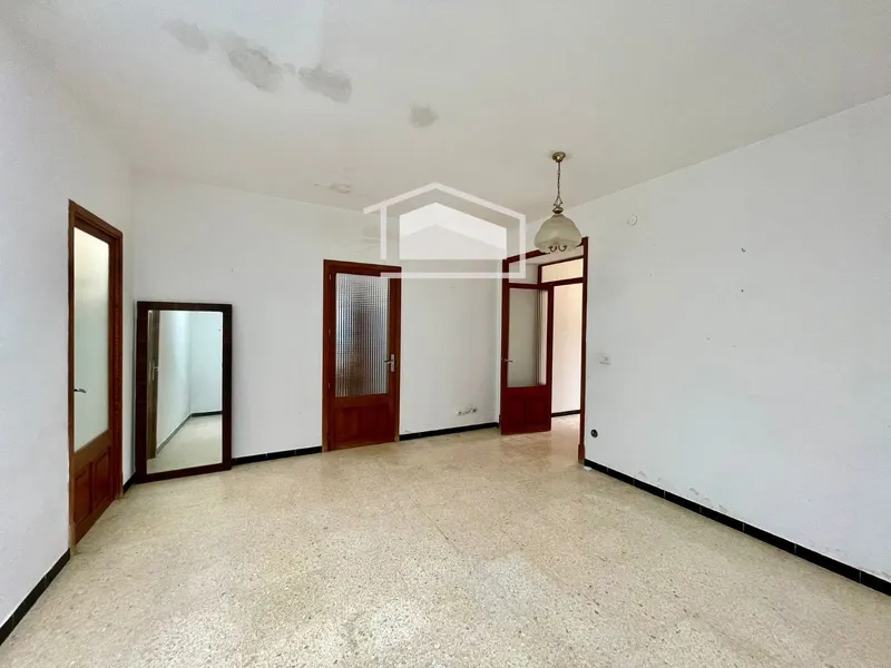 Village house with historic character and great renovation potential in Ses Salines — photo 9